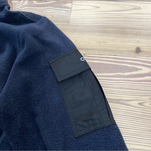 Alo Yoga Chill Pullover Hoodie - Picture 7 of 8